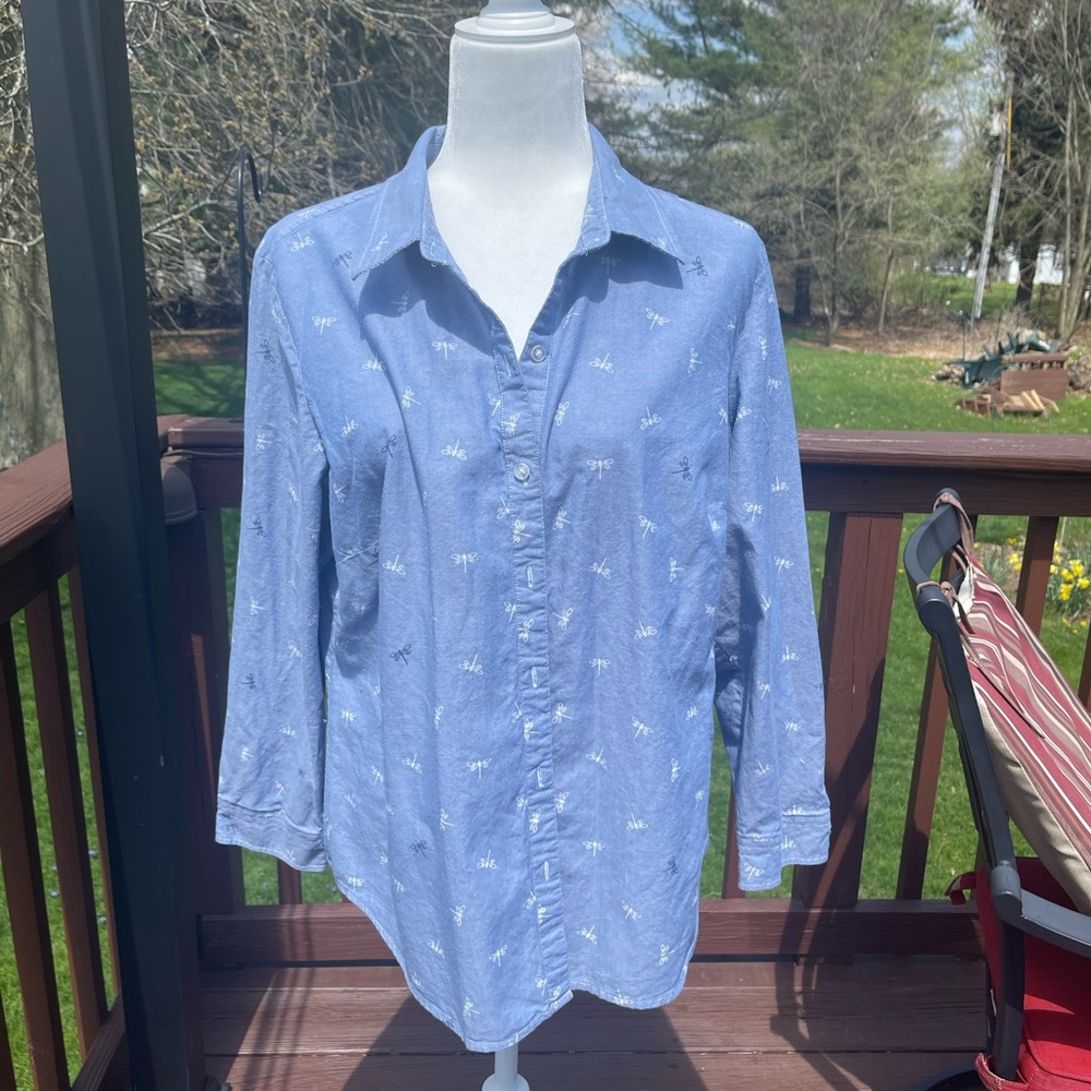 Croft and Barrow dragonfly button top